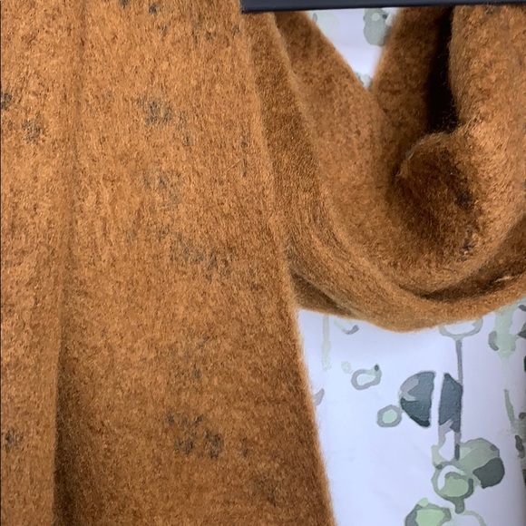 UO Cozy Scarf - Picture 3 of 4